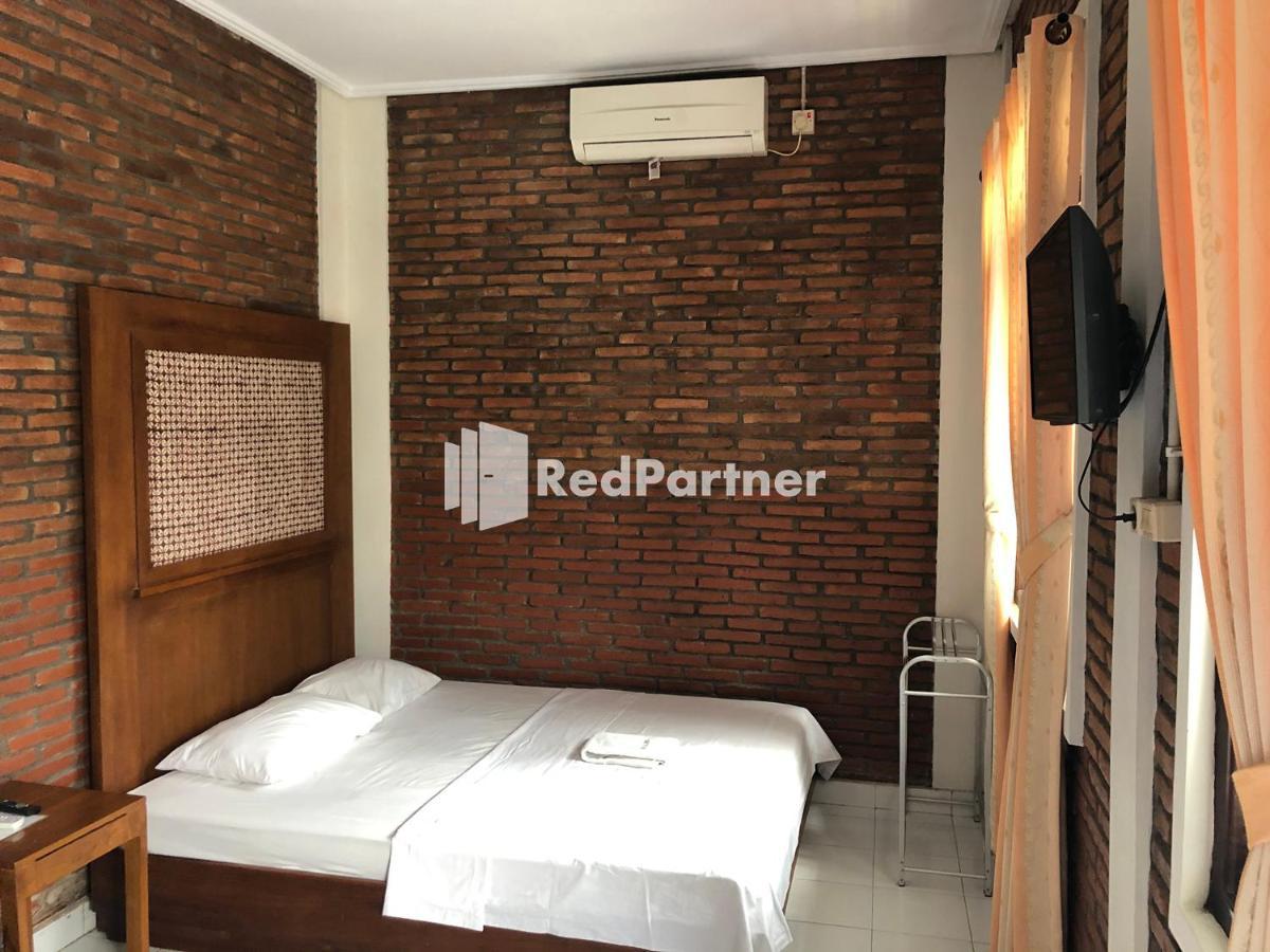 Rifka Annisa Guesthouse Syariah Redpartner Yogyakarta Exteriör bild