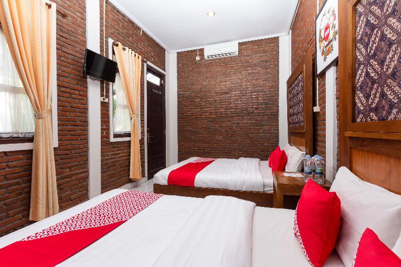 Rifka Annisa Guesthouse Syariah Redpartner Yogyakarta Exteriör bild